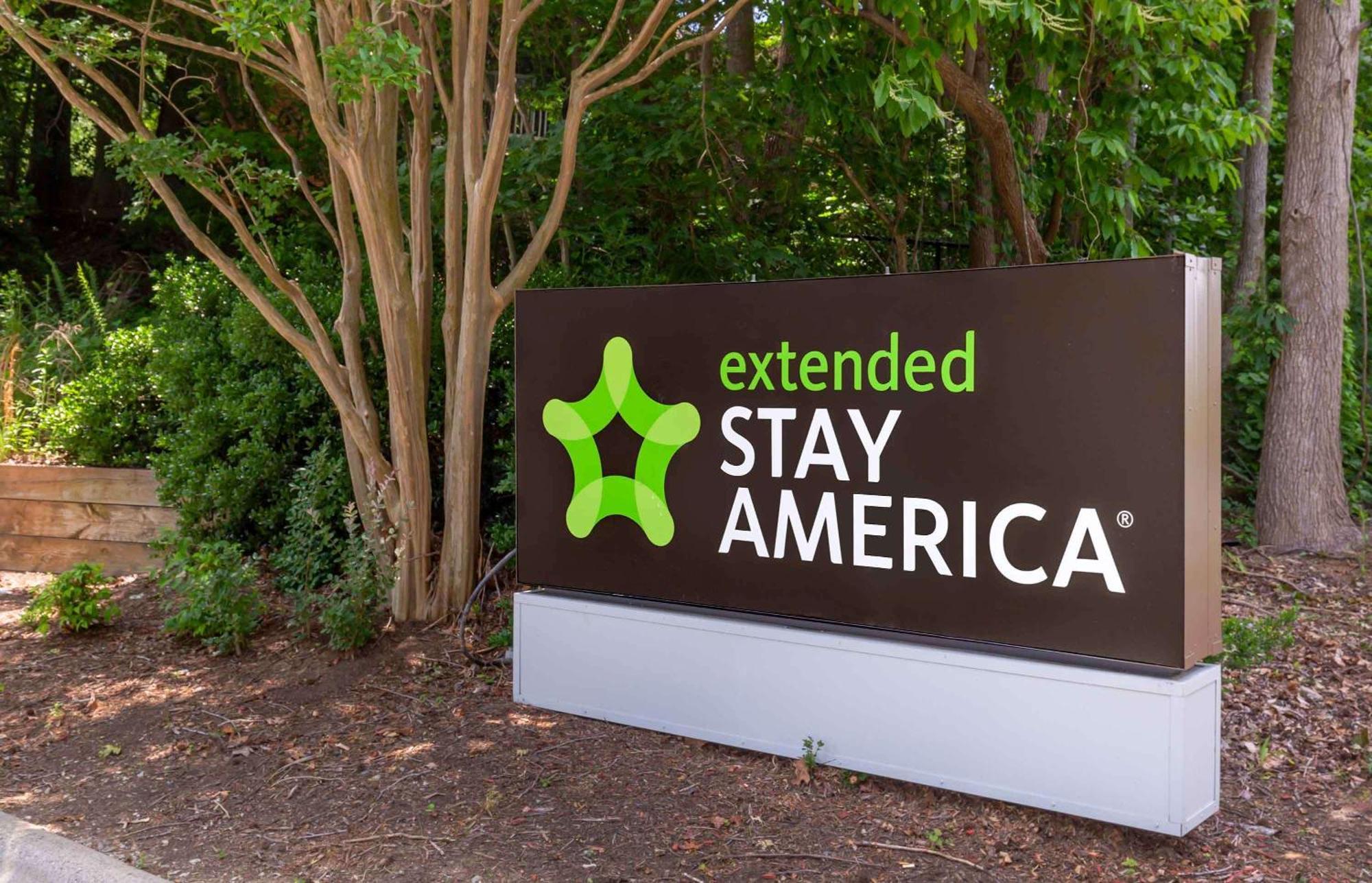 Extended Stay America Select Suites - Greensboro - Wendover Ave - Big Tree Way Extérieur photo