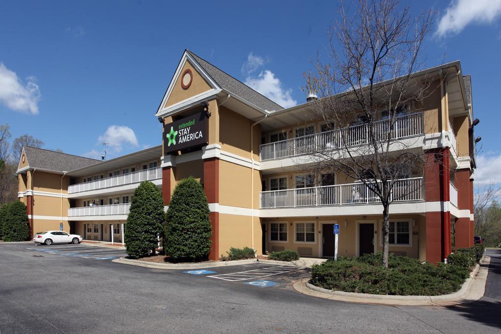 Extended Stay America Select Suites - Greensboro - Wendover Ave - Big Tree Way Extérieur photo