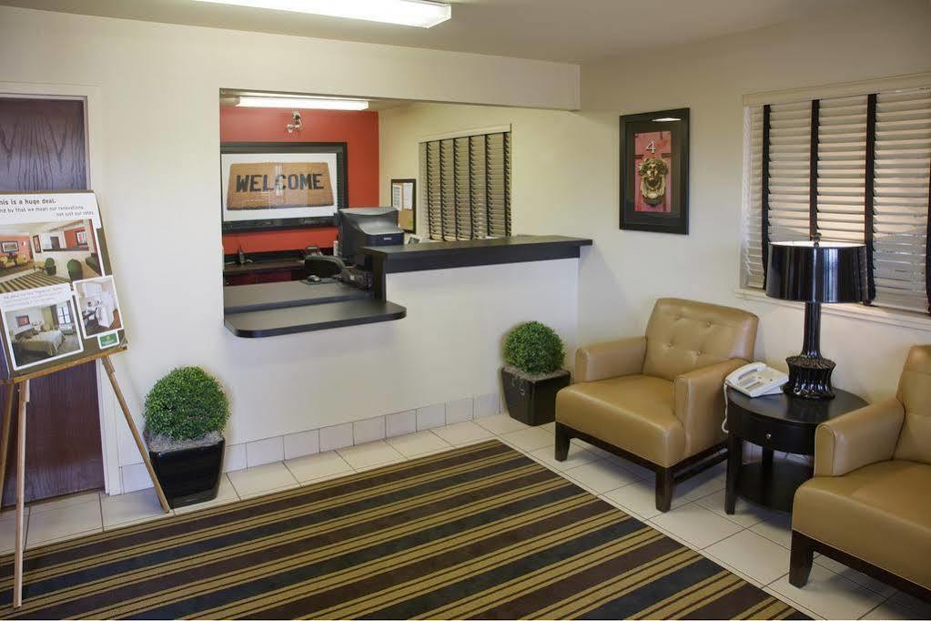 Extended Stay America Select Suites - Greensboro - Wendover Ave - Big Tree Way Extérieur photo