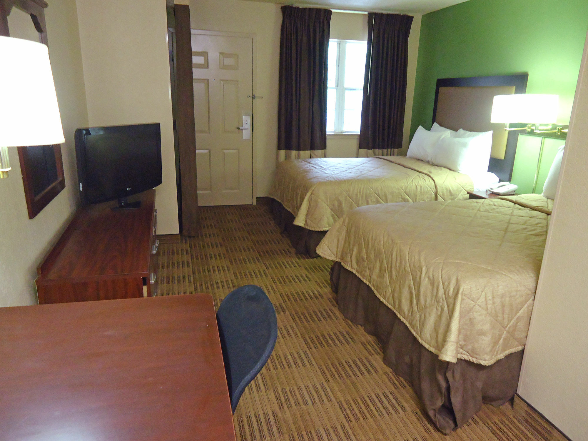 Extended Stay America Select Suites - Greensboro - Wendover Ave - Big Tree Way Extérieur photo